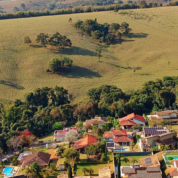 CHÁCARA 3 SUÍTES + HILUX SRX  OU 995 MIL REAIS no PIX
